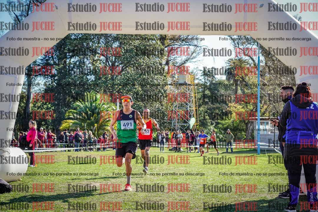 Fotos de la llegada del cross de 8000 m