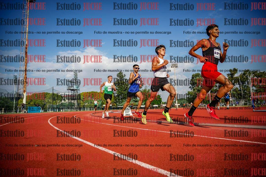 Fotos de los 3000 m llanos de varones