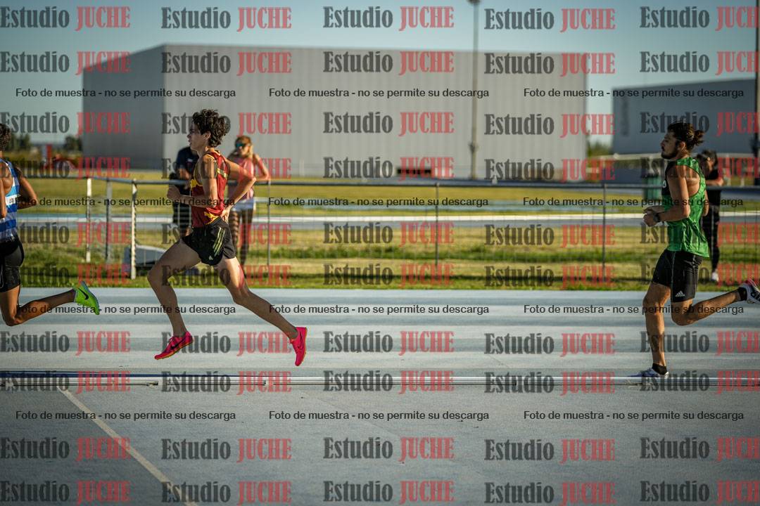 Fotos de los 1500 m llanos de varones