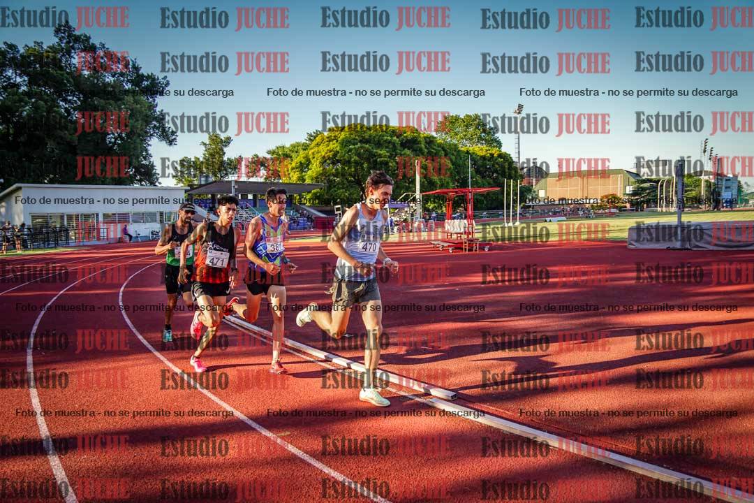 Fotos de los 3000 m llanos de varones