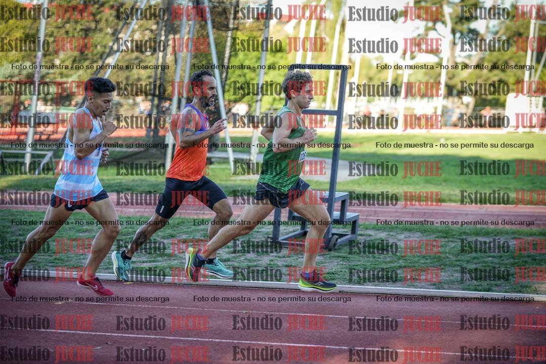 Fotos de los 3000 m llanos de varones