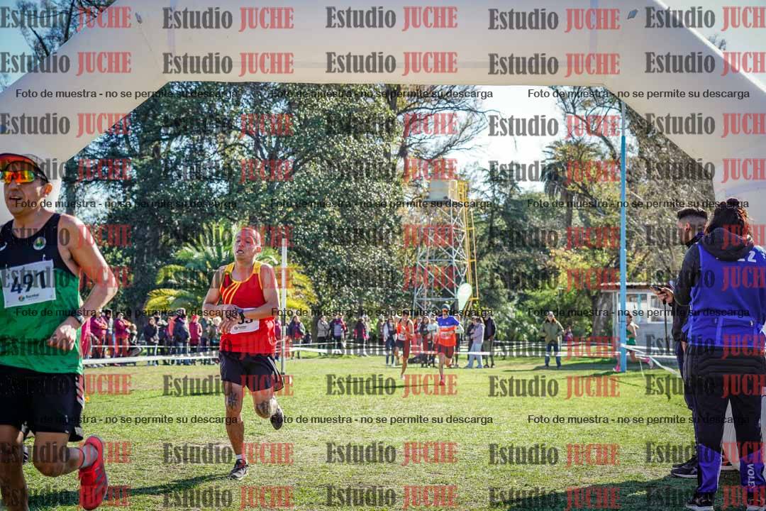 Fotos de la llegada del cross de 8000 m