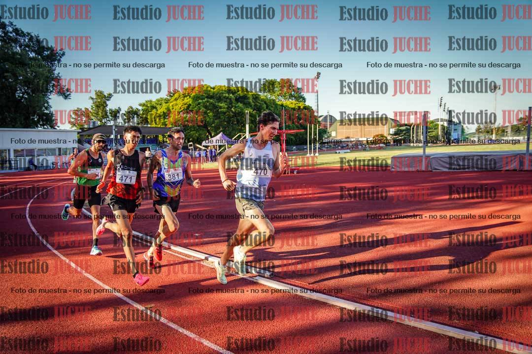 Fotos de los 3000 m llanos de varones