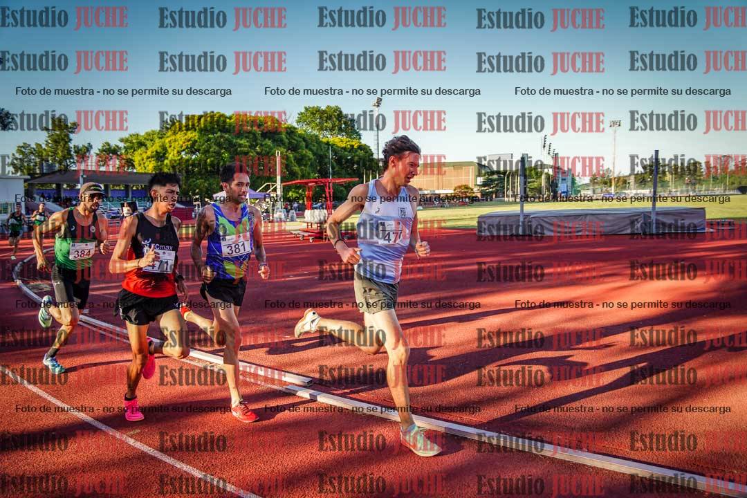 Fotos de los 3000 m llanos de varones