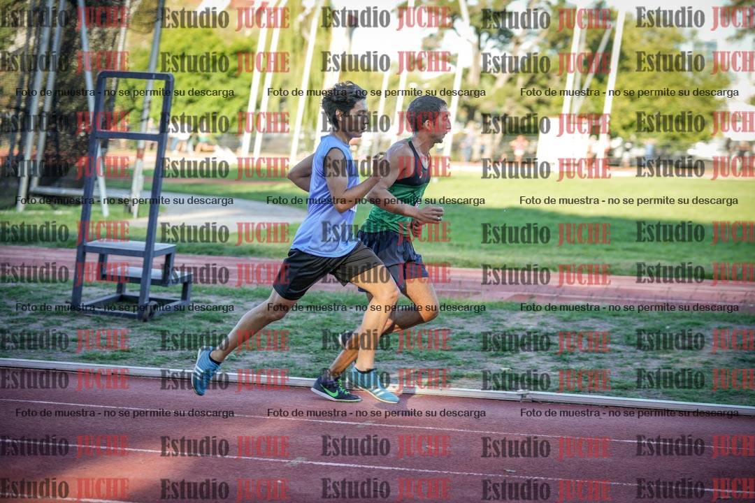 Fotos de los 3000 m llanos de varones