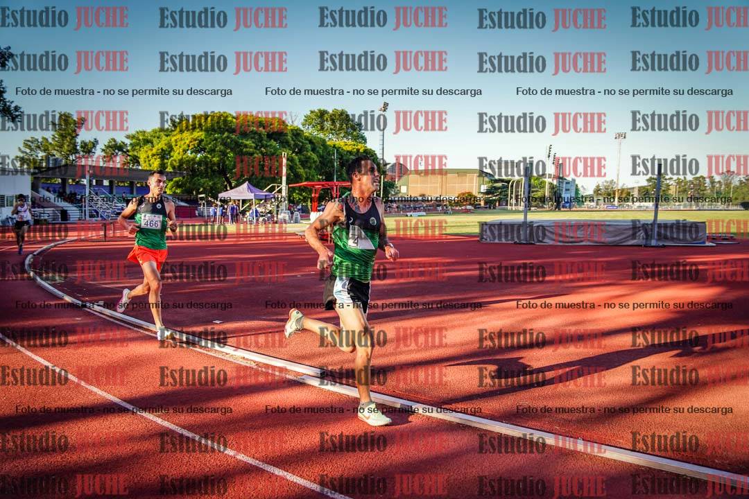 Fotos de los 3000 m llanos de varones