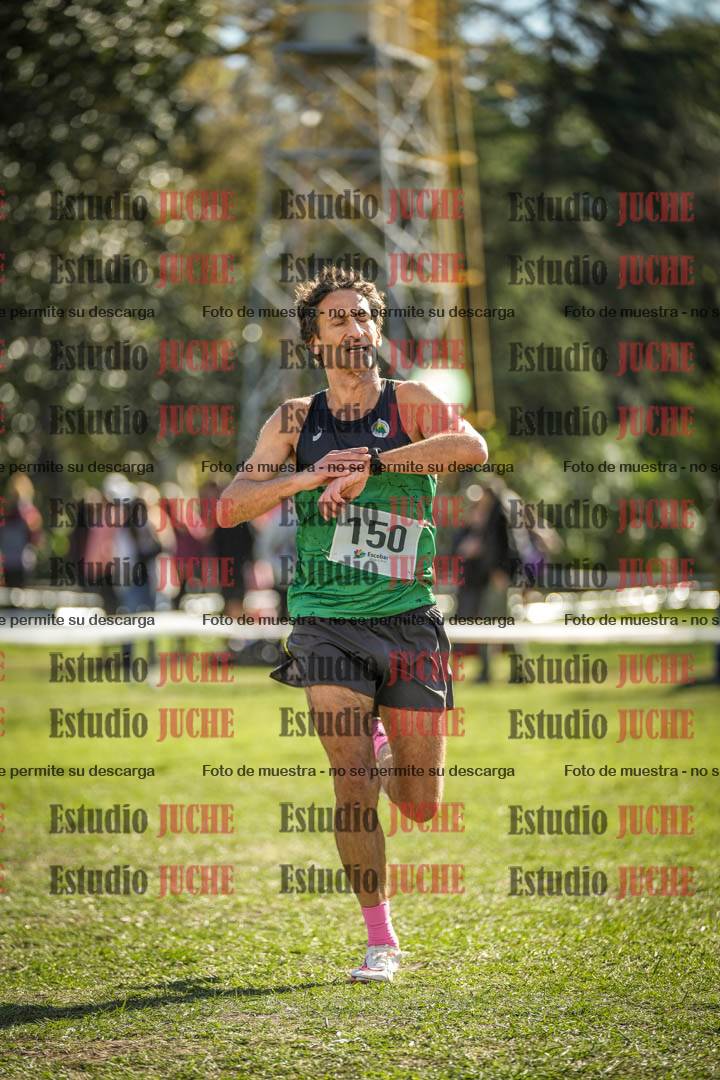 Fotos de la llegada del cross de 8000 m