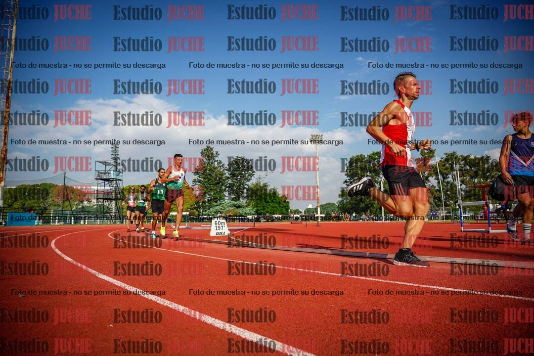 Fotos de los 3000 m llanos de varones