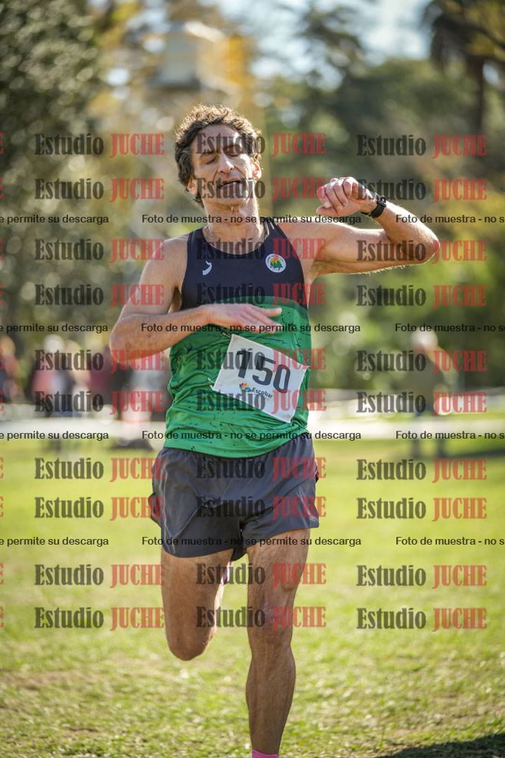 Fotos de la llegada del cross de 8000 m