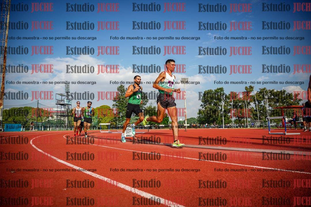 Fotos de los 3000 m llanos de varones