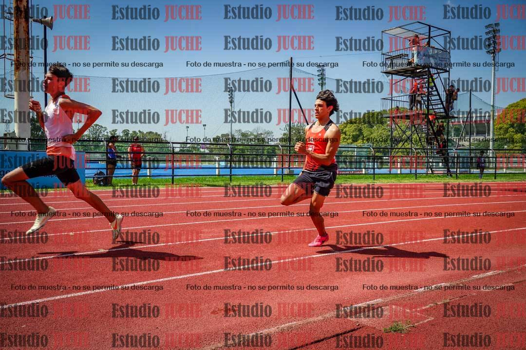 Fotos de los 200 m llanos de varones