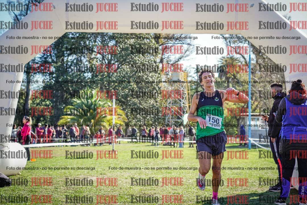 Fotos de la llegada del cross de 8000 m