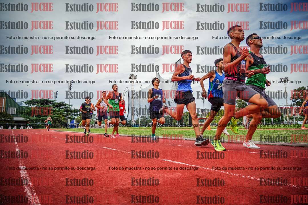 Fotos de los 3000 m llanos de varones