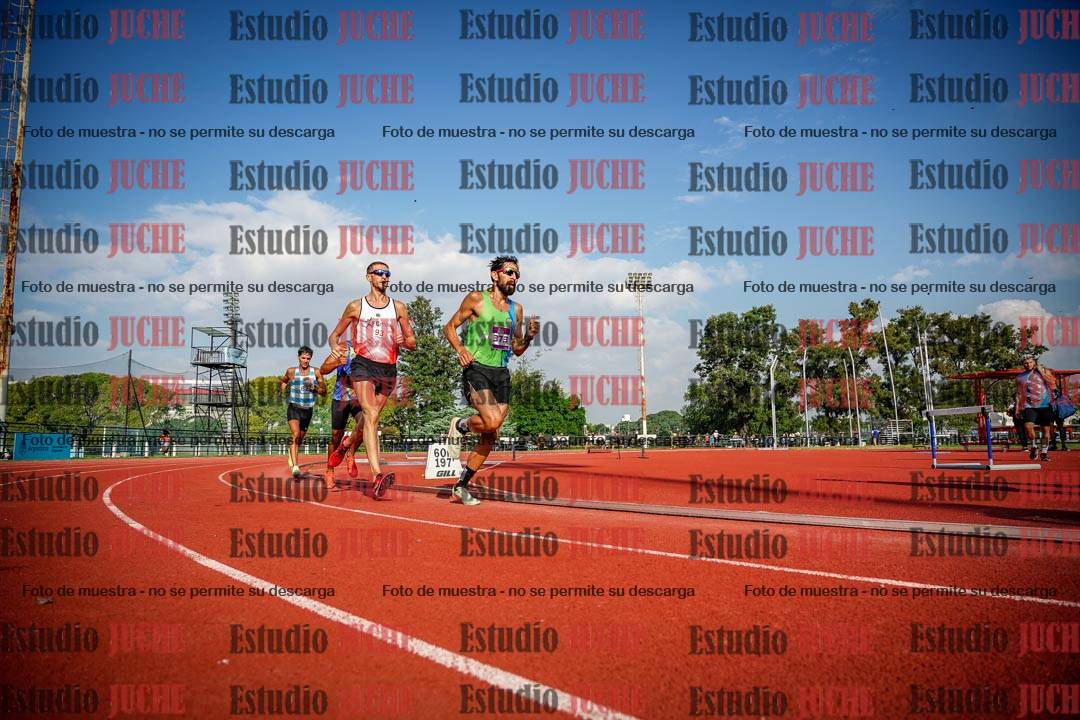 Fotos de los 3000 m llanos de varones