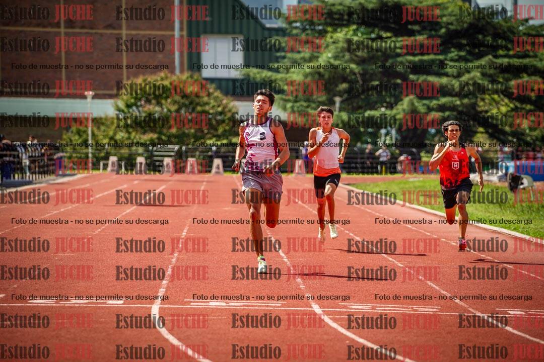 Fotos de los 200 m llanos de varones