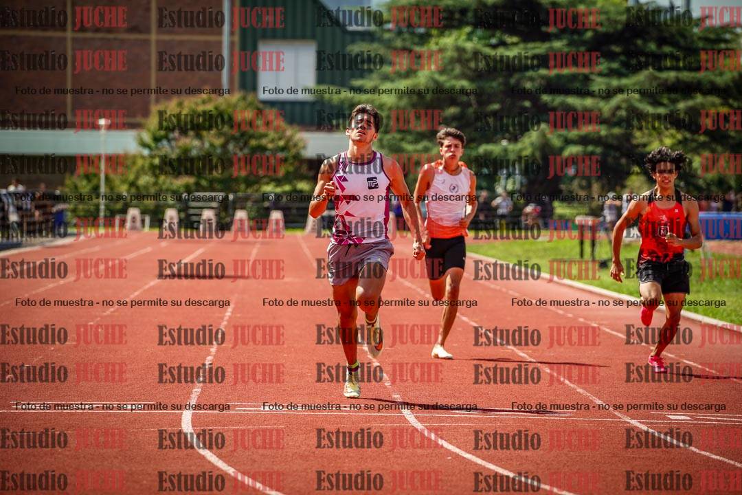 Fotos de los 200 m llanos de varones