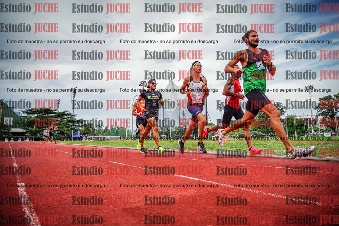 Fotos de los 3000 m llanos de varones
