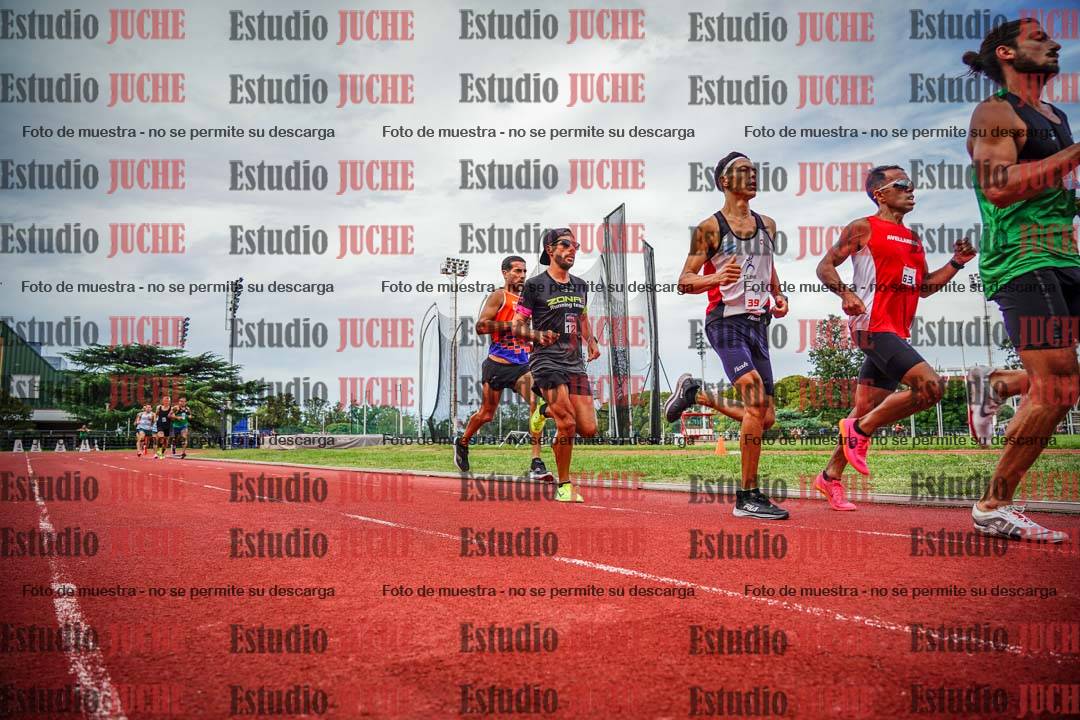 Fotos de los 3000 m llanos de varones