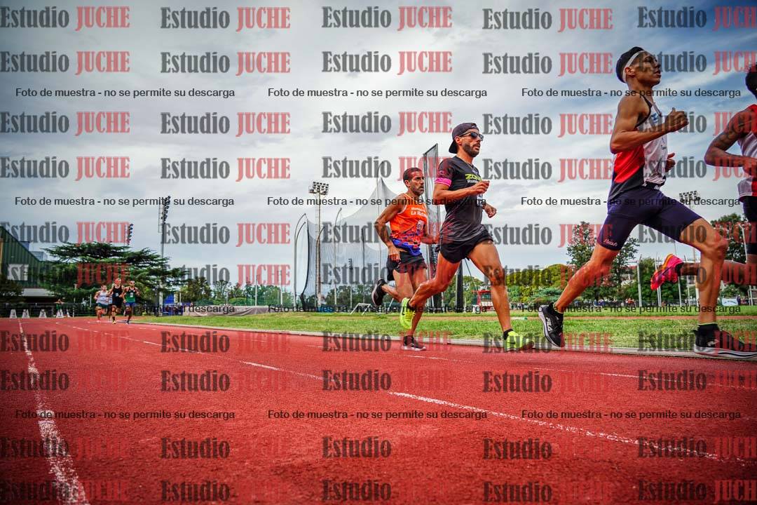 Fotos de los 3000 m llanos de varones