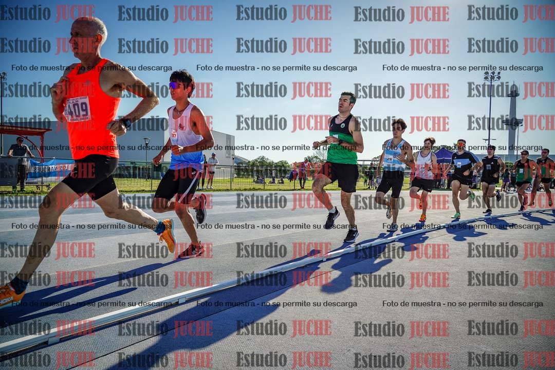 Fotos de los 1500 m llanos de varones