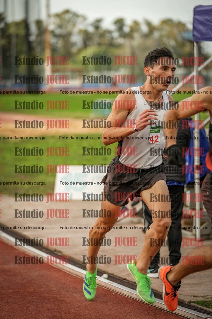Fotos de los 3000 m llanos de varones