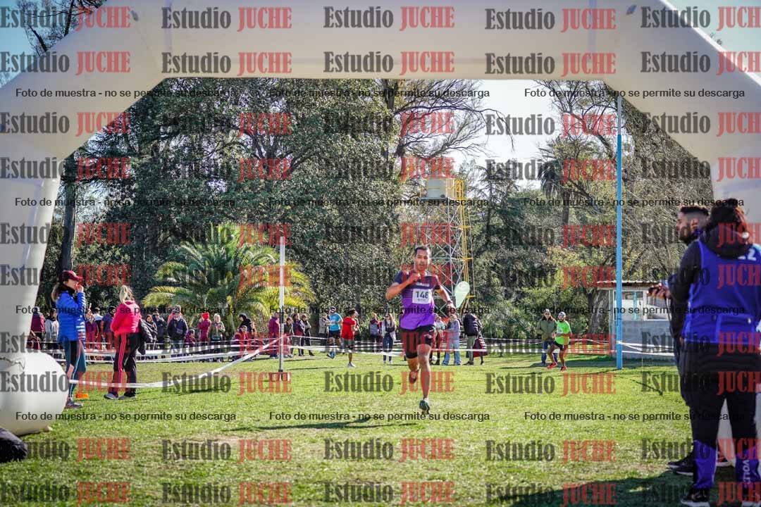 Fotos de la llegada del cross de 8000 m