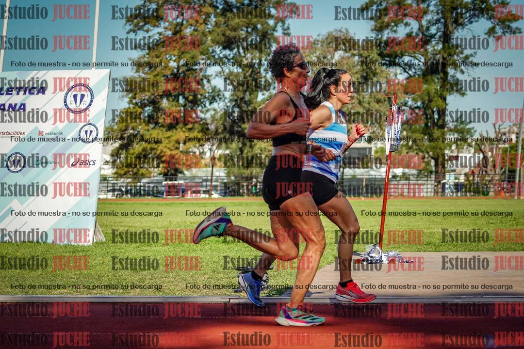Fotos de los 5000 m llanos de mujeres y varones
