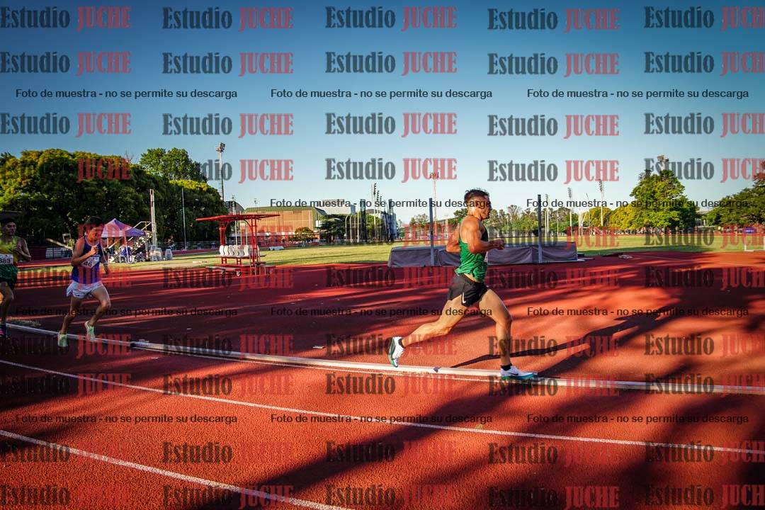 Fotos de los 3000 m llanos de varones