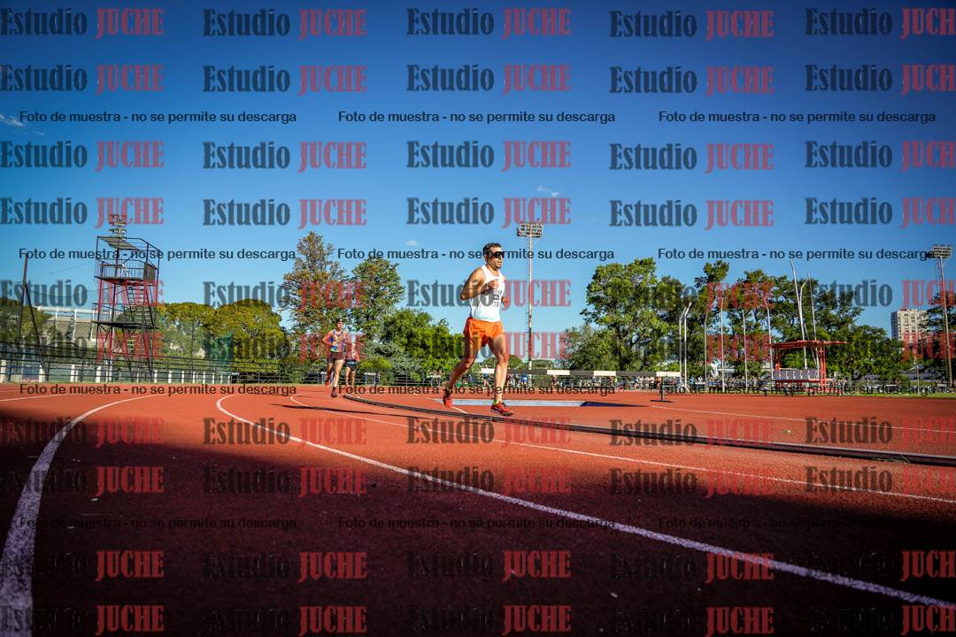 Fotos de los 3000 m llanos de varones