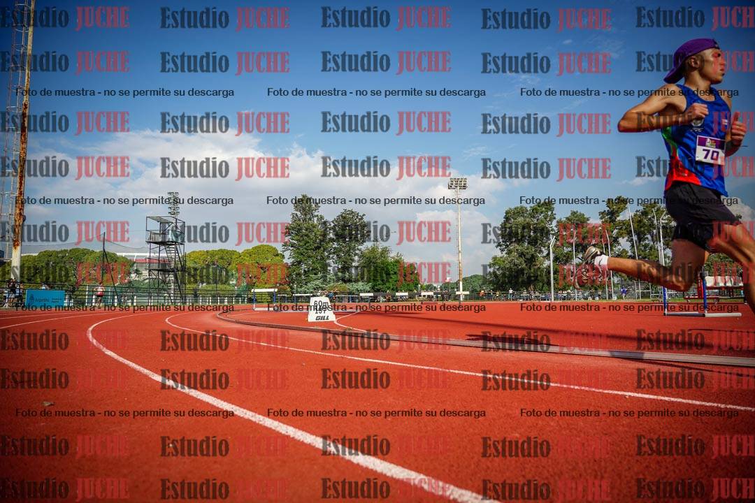 Fotos de los 3000 m llanos de varones