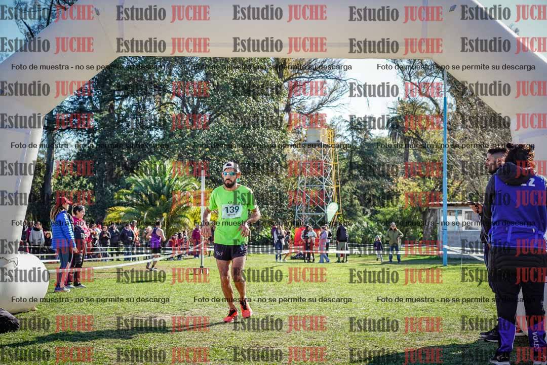 Fotos de la llegada del cross de 8000 m