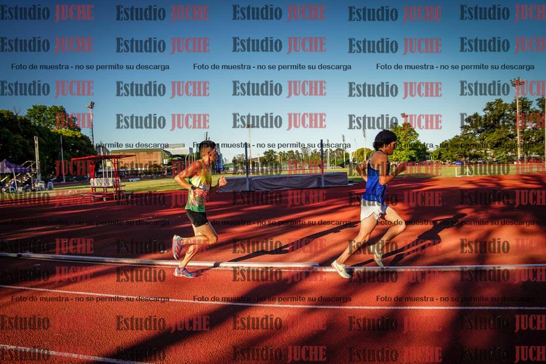 Fotos de los 3000 m llanos de varones