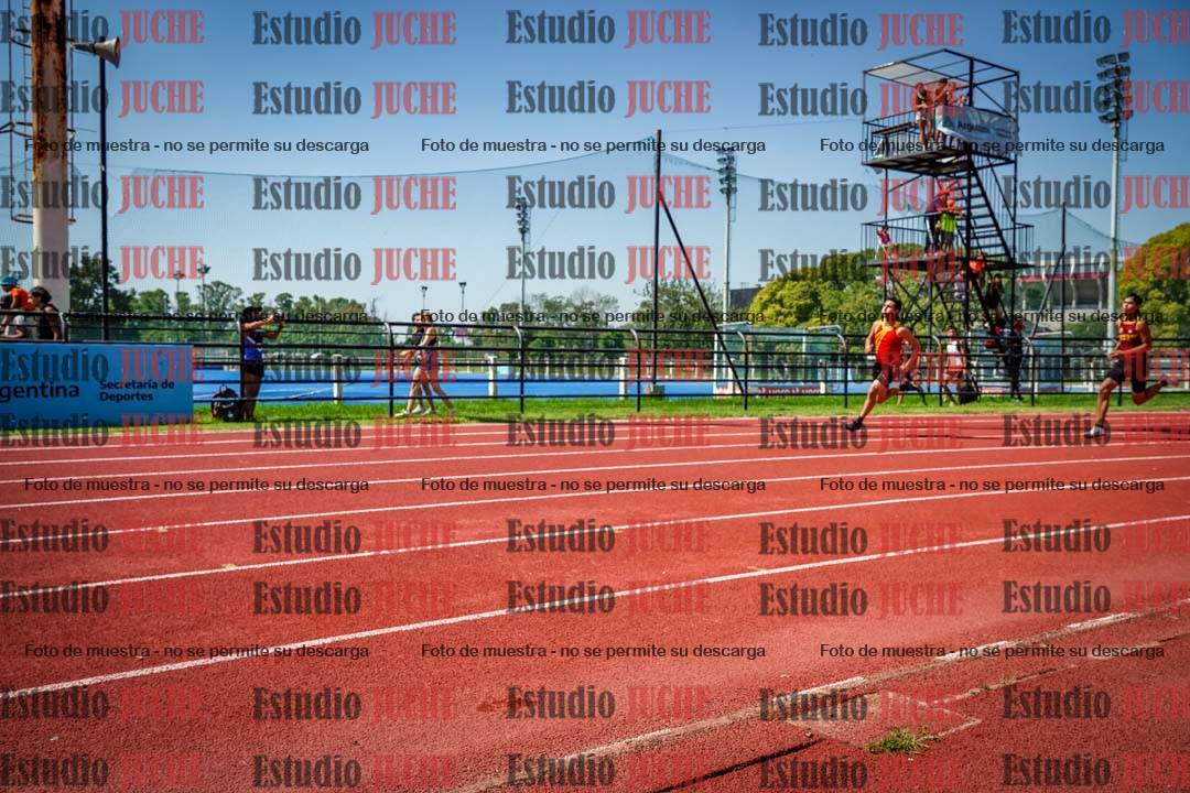Fotos de los 200 m llanos de varones