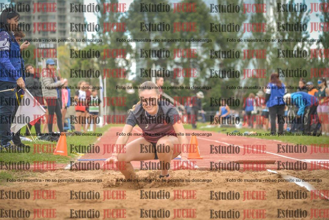 Fotos del salto en largo - mujeres U16