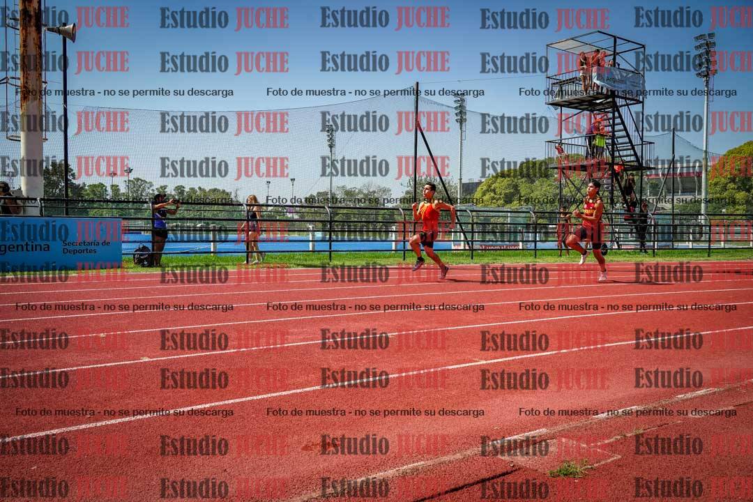 Fotos de los 200 m llanos de varones