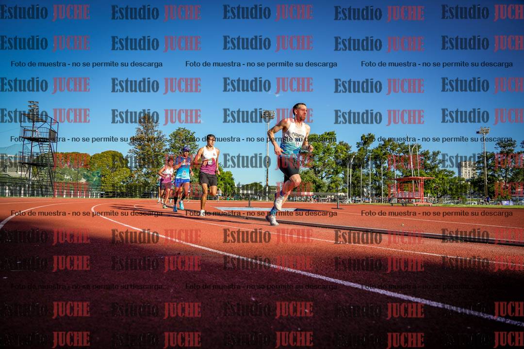 Fotos de los 3000 m llanos de varones