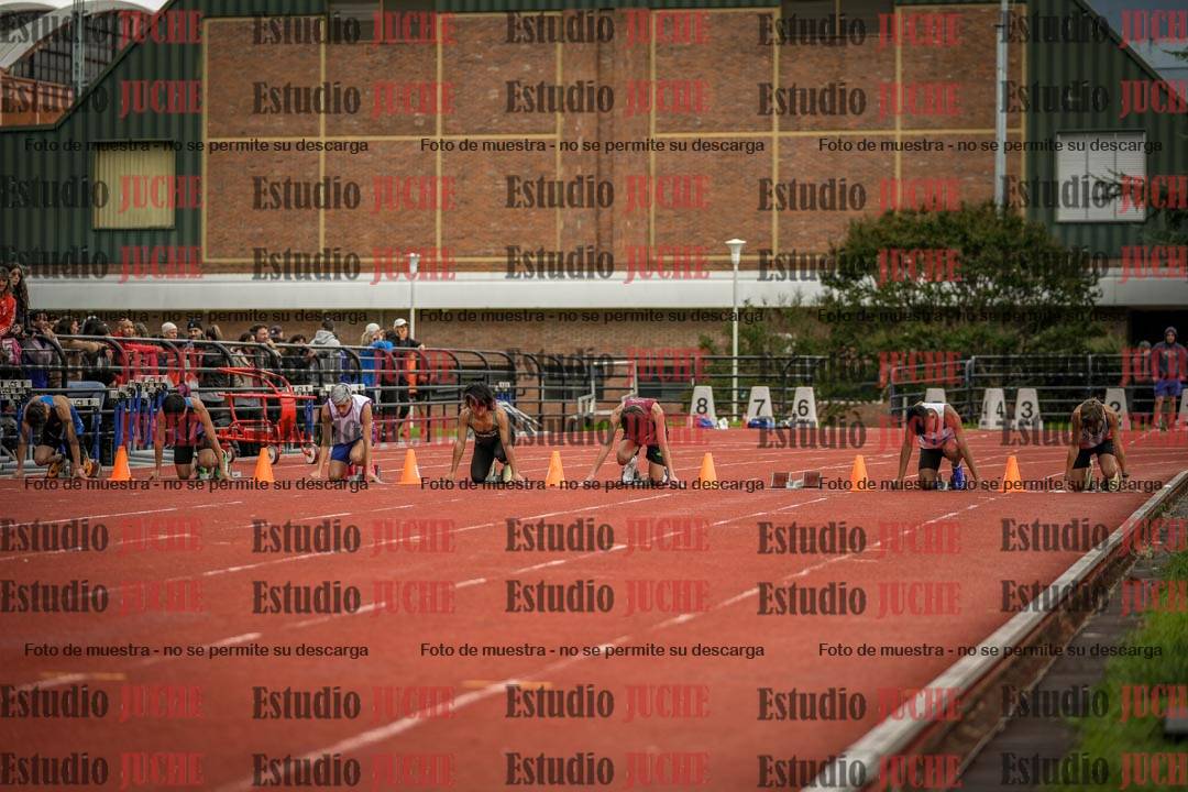 Fotos de los 80 m llanos de varones