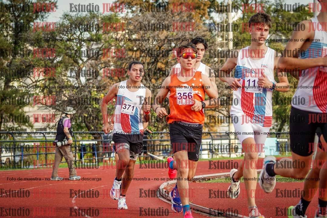 Fotos de los 5000 m llanos de varones