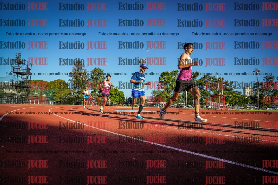 Fotos de los 3000 m llanos de varones