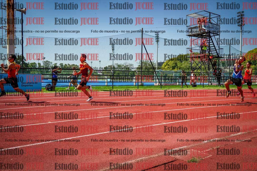 Fotos de los 200 m llanos de varones