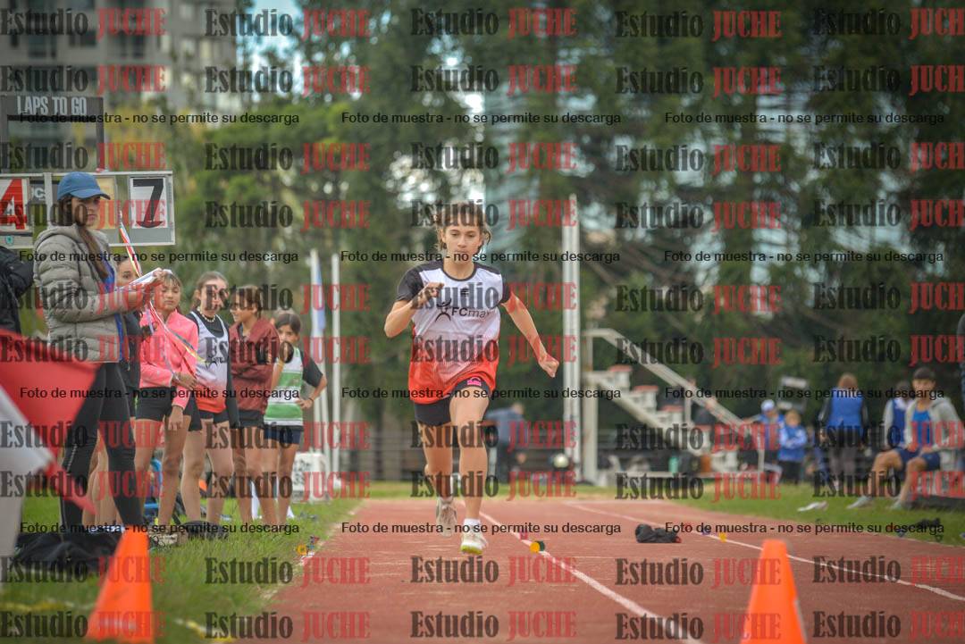 Fotos del salto en largo - mujeres U16