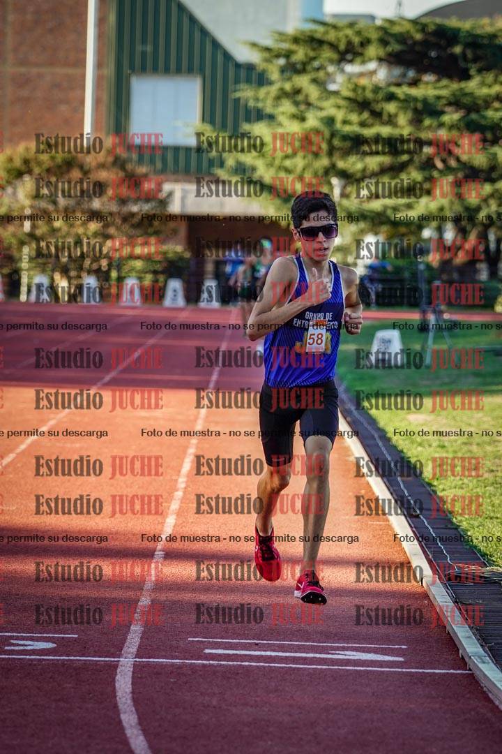 Fotos de los 3000 m llanos de varones