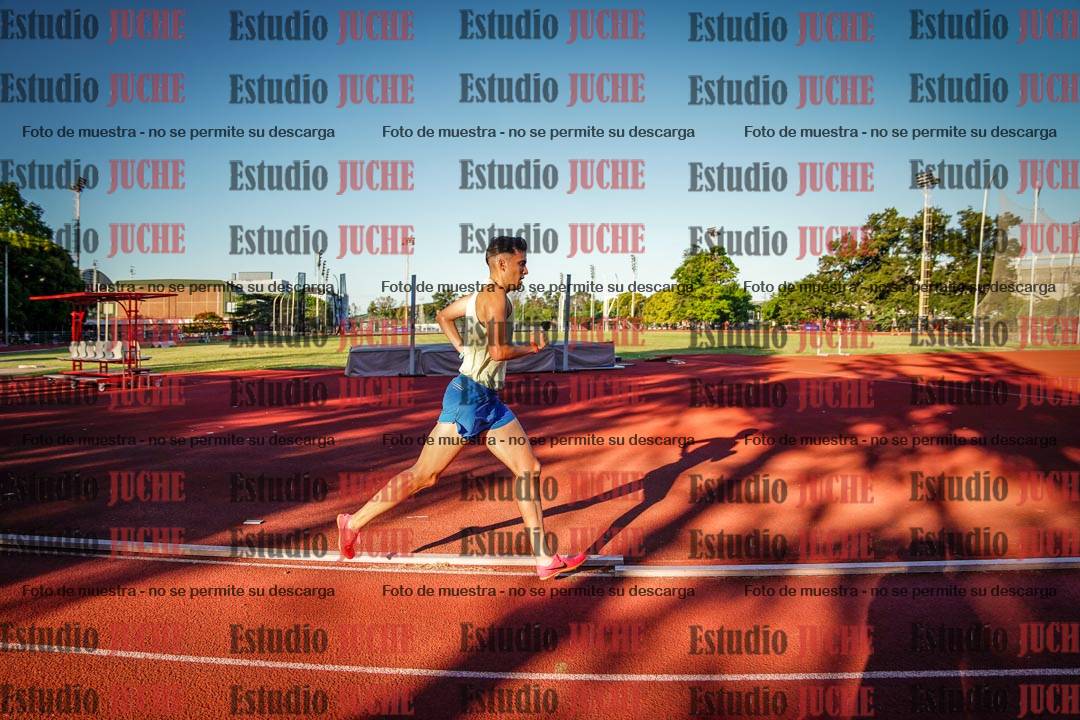 Fotos de los 3000 m llanos de varones