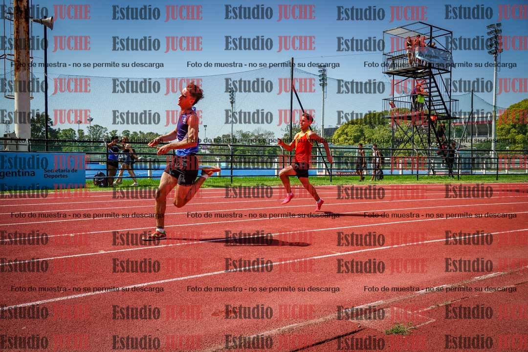 Fotos de los 200 m llanos de varones