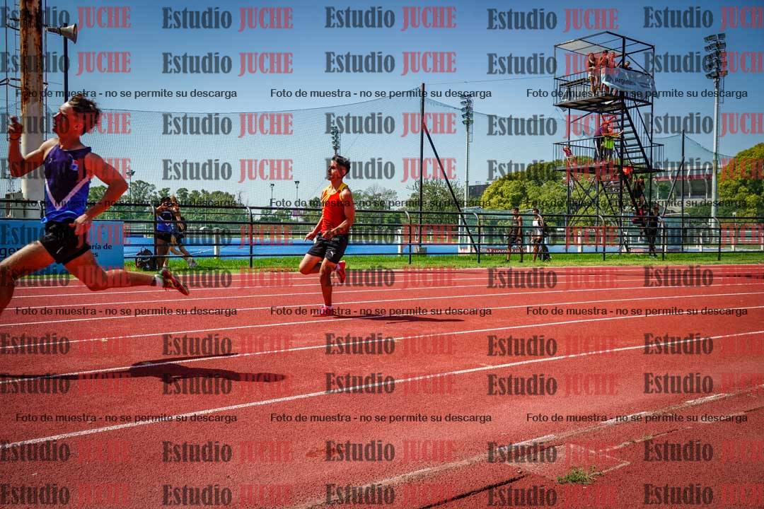 Fotos de los 200 m llanos de varones