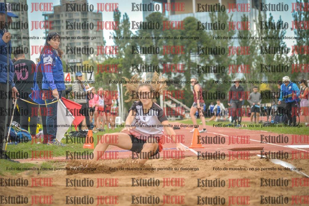 Fotos del salto en largo - mujeres U16