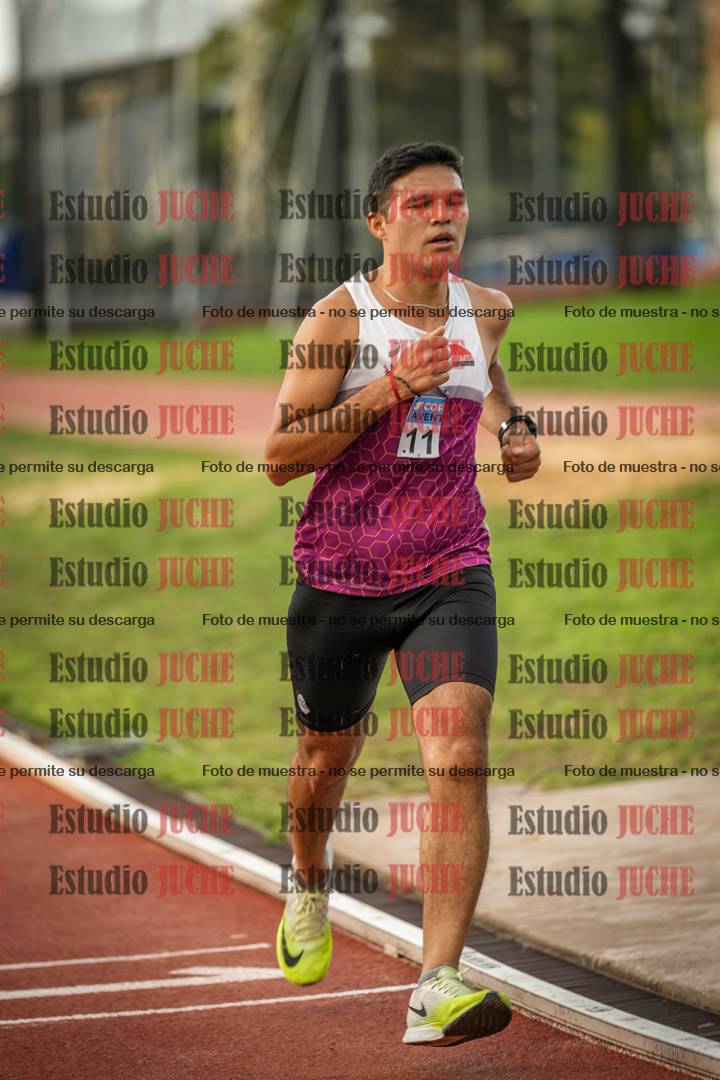 Fotos de los 3000 m llanos de varones
