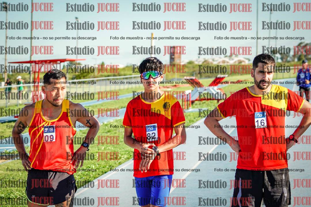 Fotos de los 3000 m llanos de varones