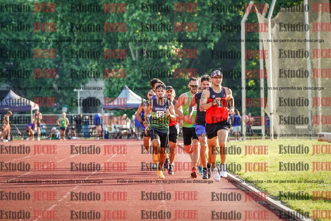 Fotos de los 1500 m llanos de varones