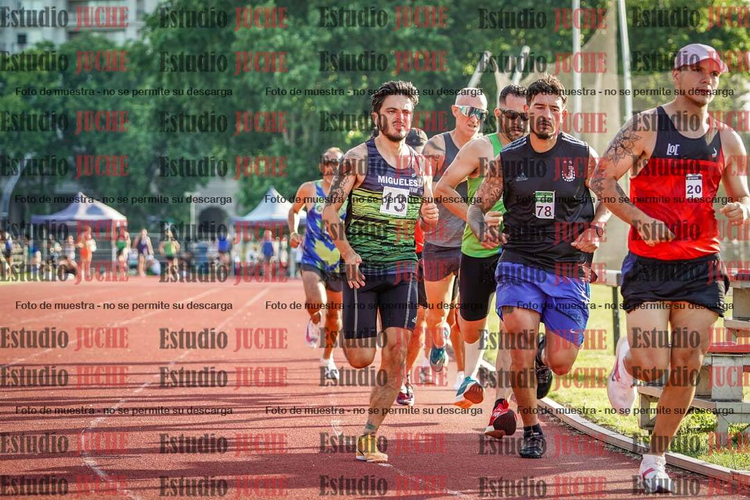 Fotos de los 1500 m llanos de varones